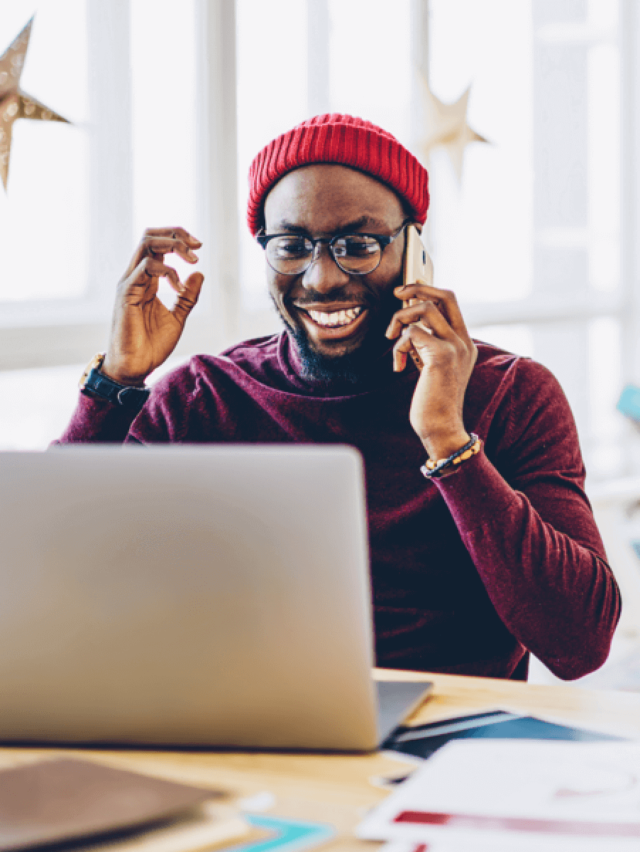 TotalAV&trade; Antivirus kullanan kişi